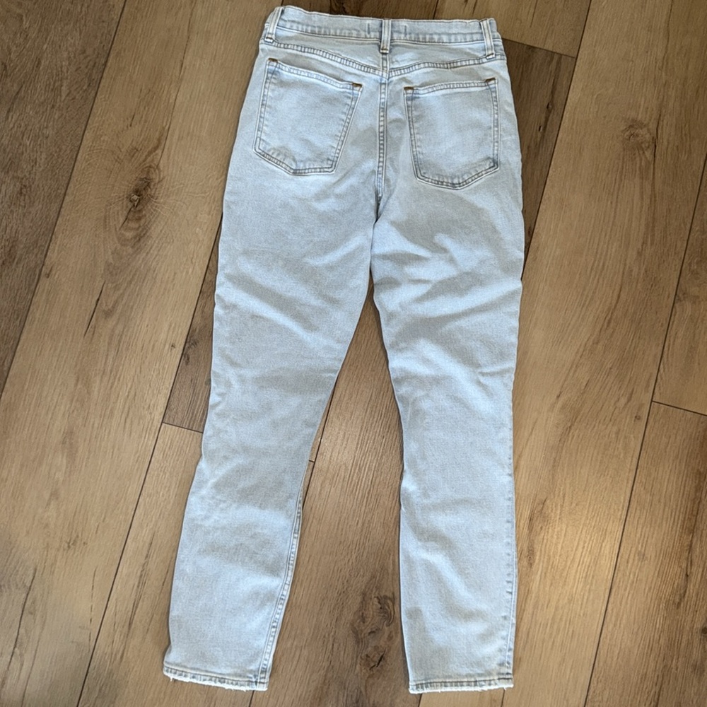 Abercrombie and Fitch the skinny high-rise Jean - Picture 4 of 4